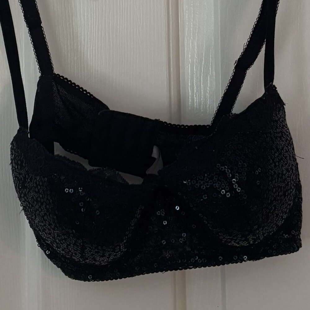 🖤 Aerie Black Bra w/ Iridescent Blue Sequins – Size 34C ✨